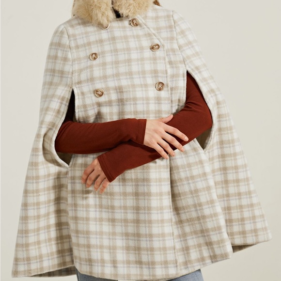 Chicwish Jackets & Blazers - Chic Plaid Cape Coat with Fur Collar NWT size small